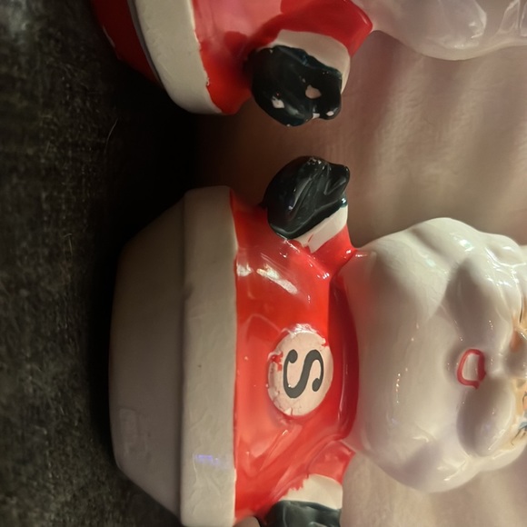 Vintage 1960s winking Holt Howard Santa salt and pepper  shakers - Picture 10 of 10